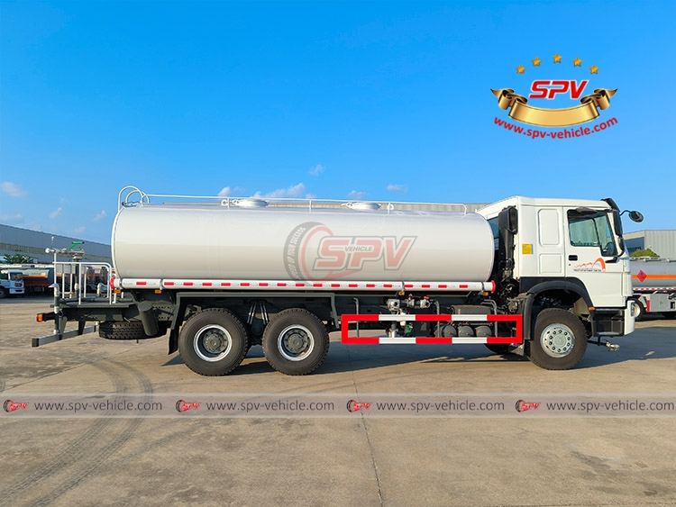 20,000 Litres Water Spraying Truck Sinotruk-RS